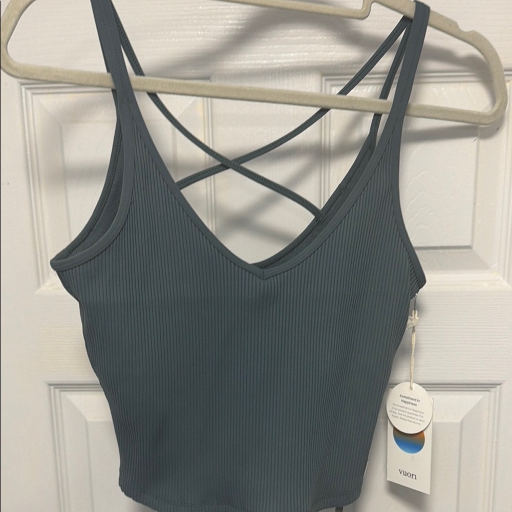 Vuori womens Ribbed Strappy V-Neck Crop Tank Top~Stone~Medium~NWT color